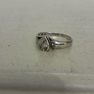 Vintage 925 sterling silver ring with cubic zirconia CZ. Size 8. Pear shape